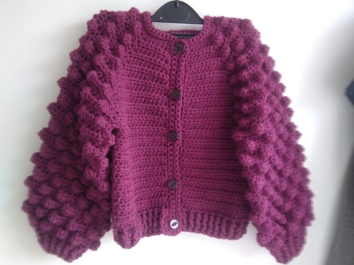 LOVELY HAND CROCHETED BURGANDY/WINE INDY CARDIGAN AGE 1-2 YEARS-HAND CROCHETED,INDY,BOBBLE,CARDIGAN,CHEAP,WINE,BURGANDY,AGE 1-2 YEARS
