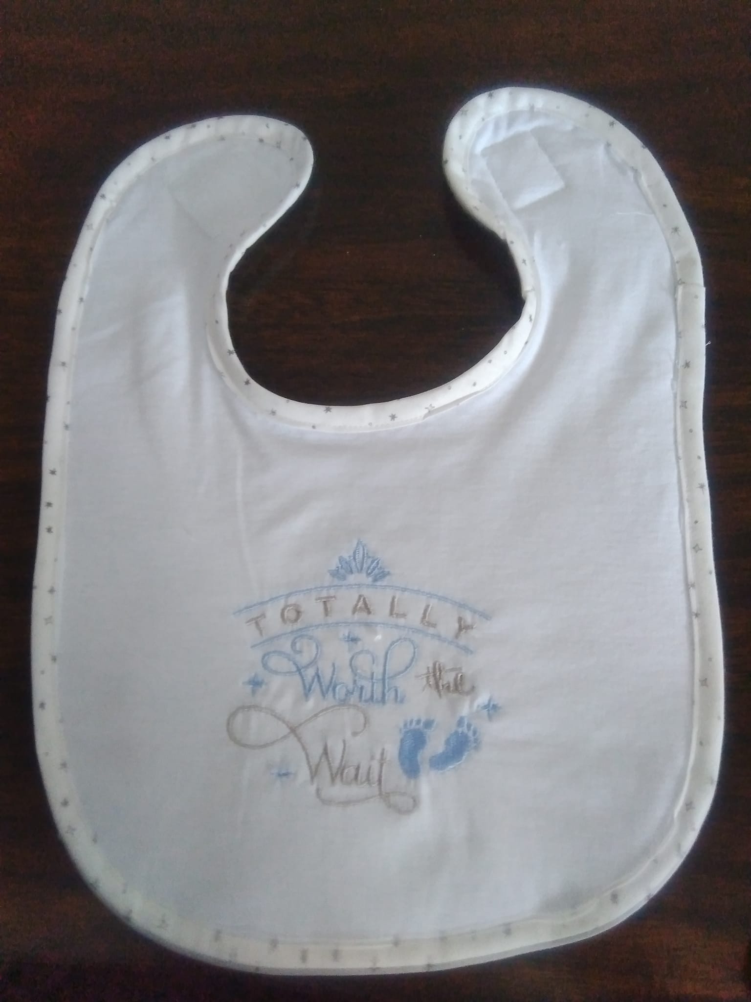 LOVELY HANDMADE BABIES BIB TOTALLY WORTH THE WAIT (BLUE)-HANDMADE,BABIES,BABY,BOYS,BOY,BIB,CHEAP,TOTALLY WORTH THE WAIT,NOVELTY BIBS,BABY GIFTS