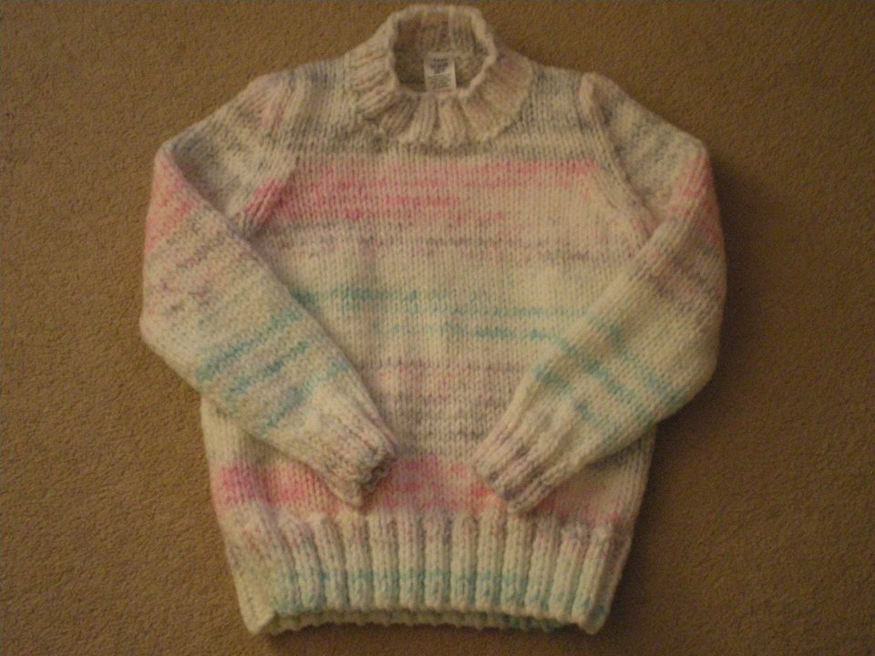 LOVELY GIRLS HAND KNITTED CHUNKY JUMPER AGE 3/4 YEARS-HANDMADE,HAND KNITTED,GIRLS,CHUNKY,JUMPER,GIRLS CLOTHING,GIRLS CLOTHES,GIRLS FASHION,CHEAP,AGE 34 YEARS