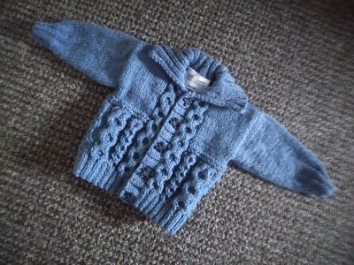 HAND KNITTED BABY BOYS DENIM CABLE CARDIGAN 0-3 MONTHS-HAND KNITTED,BABY,BOYS,BOY,DENIM,CARDIAGN,CABLE,CHEAP,DENIM BLUE