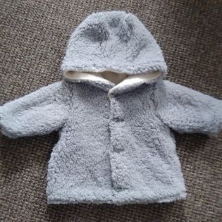 LOVELY HANDMADE FLUFFY HOODED UNISEX GREY COAT 0-3 MONTHS-HANDMADE,BABIES,BOYS,GIRLS,COAT,FLUFFY,CHEAP,HOODED,0-3 MONTHS