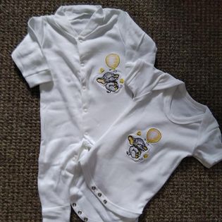 LOVELY MACHINE EMBROIDERED ELEPHANT BABYGRO AND VEST SET 0-3 MONTHS (LEMON)-MACHINE EMBROIDERED,PESONNALISED,,BABYGRO AND VEST SET,LEMON,CHEAP,0-3 MONTHS