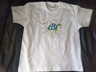 BOYS MACHINE EMBROIDERED TURTLE T-SHIRT AGE 5/6 YEARS-HANDMADE,BOYS,SHORT SLEEVE ,T-SHIRT ,CHEAP,TURTLE ,AGE 56 YEARS