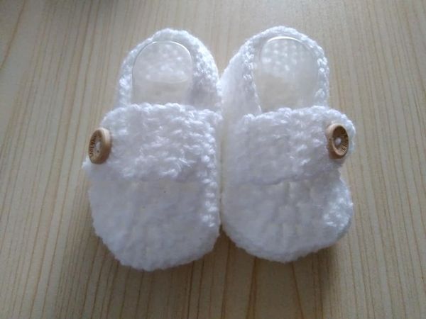 LOVELY BABIES UNISEX WHITE SHOES - 0-3 MONTHS-UNISEX,GIRLS,BOYS,CHEAP,WHITE,BABYSHOES,0-3MONTHS