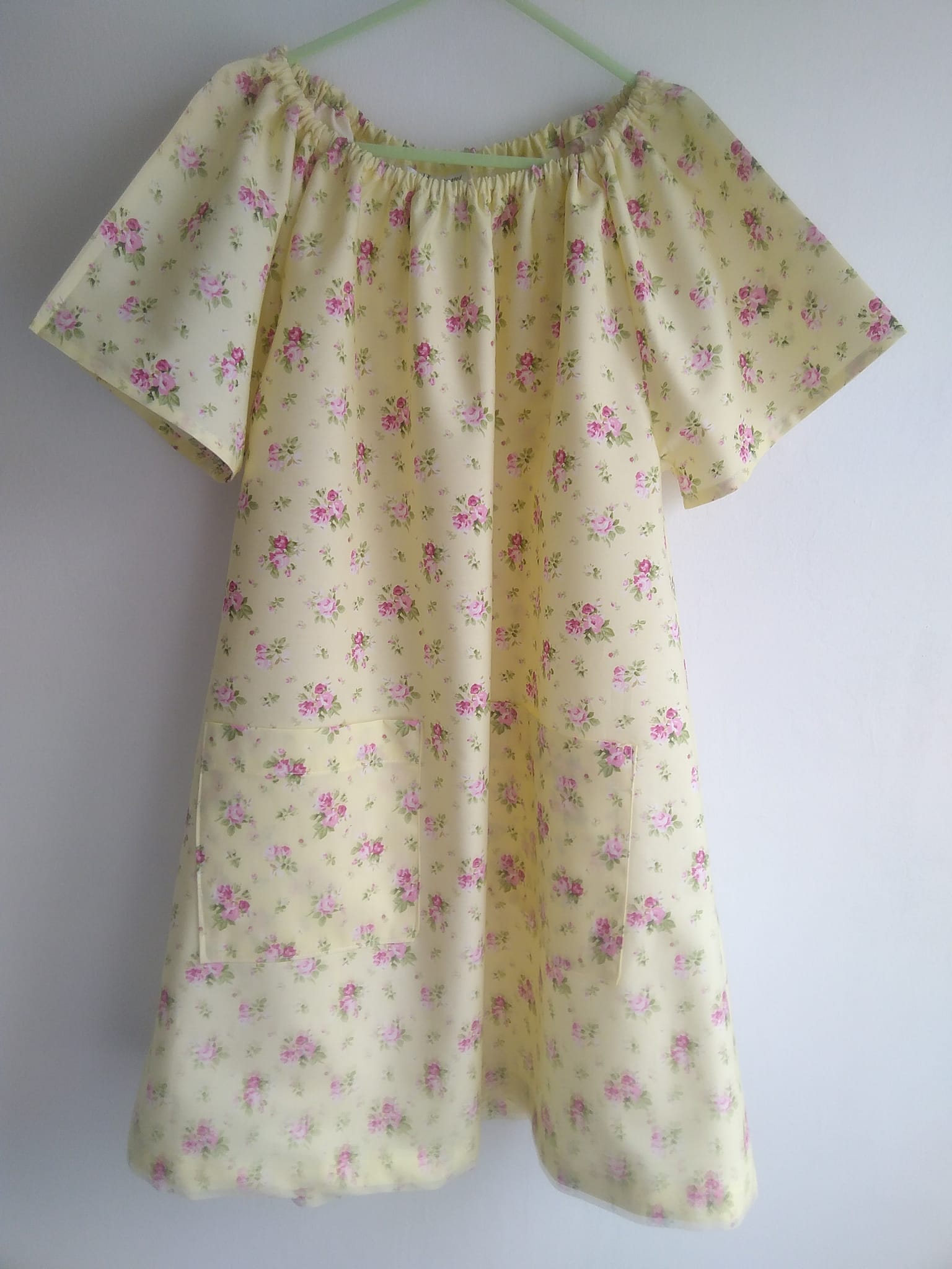 LOVELY GIRLS YELLOW FLOWER POCKET DRESS AGE 3/4 YEARS-HANDMADE,GIRLS,YELLOW FLOWER,POCKET DRESS,CHEAP,34 YEARS
