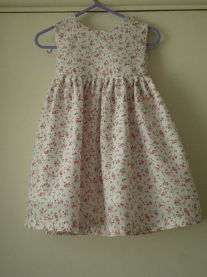LOVELY GIRLS HANDMADE FLOWER DRESS AGE 4/5 YEARS-HANDMADE GIRLS FLOWER DRESS CHEAP SPECIALOCCASION DRESSES 45YEARS
