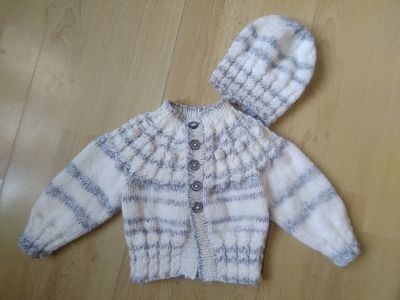 LOVELY BOYS HAND KNITTED CARDIGAN AND HAT SET 0-3 MONTHS-HAND KNITTED,BOYS,CARDIGAN,HAT,SET,CHEAP,GREY AND CREAM,0-3 MONTHS