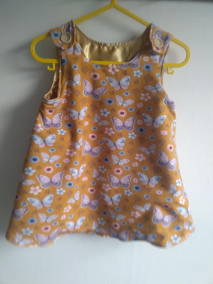 LOVELY HANDMADE GIRLS FLOWER BUTTERFLY DRESS 3/6 MONTHS-HANDMADE,GIRLS,BABIES,BABY,BUTTERFLY,PINAFORE,DRESS,CHEAP,AGE 36 MONTHS