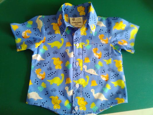 BOYS LOVELY HANDMADE DINOSAUR SHIRT 3/6 MONTHS-HANDMADE,BOYS,BOY,BABY,BABIES,DINOSAUR,SHIRT,CHEAP,BABY CLOTHES,BABY CLOTHING,BABIES,CLOTHES,BABIES CLOTHING,BABY FASHION,BABIES FASHION,AGE 36 MONTHS