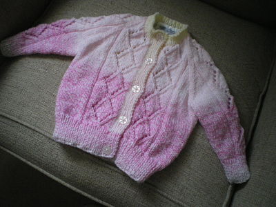 LOVELY BABY GIRLS HAND KNITTED MULTICOLOURED CARDIGAN 3-6 MONTHS-HAND KNITTED,BABY GIRLS,BABY,GIRL, MULTICOLOURED,CARDIGAN,CHEAP,3-6 MONTHS