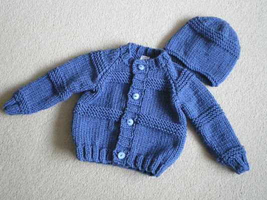 LOVELY BOYS HAND KNITTED DENIM BLUE CHUNKY CARDIGAN AND HAT SET 6/12 MONTHS-HAND KNITTED,BOYS,CHUNKY,CARDIGAN,HAT SET,CHEAP,BABIES,BABY CLOTHES,612 MONTHS
